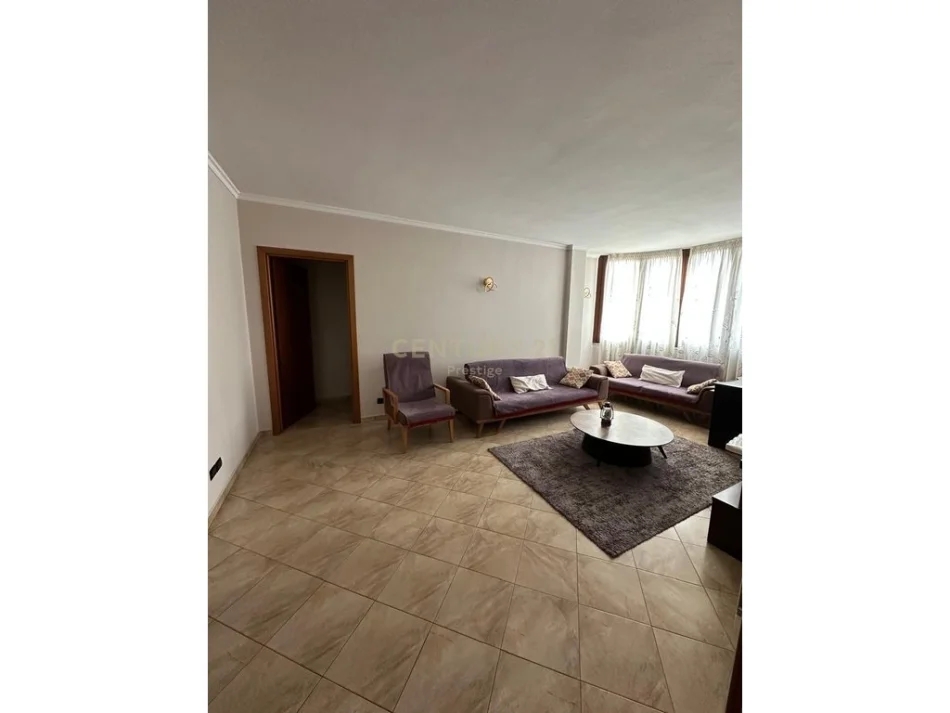 Tirane, shitet apartament 2+1 Kati 3, 103 m² 226.000 € (Rruga Elbasanit prestige141853)