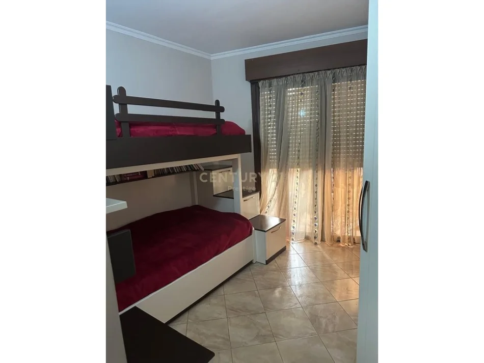 Tirane, shitet apartament 2+1 Kati 3, 103 m² 226.000 € (Rruga Elbasanit prestige141853)