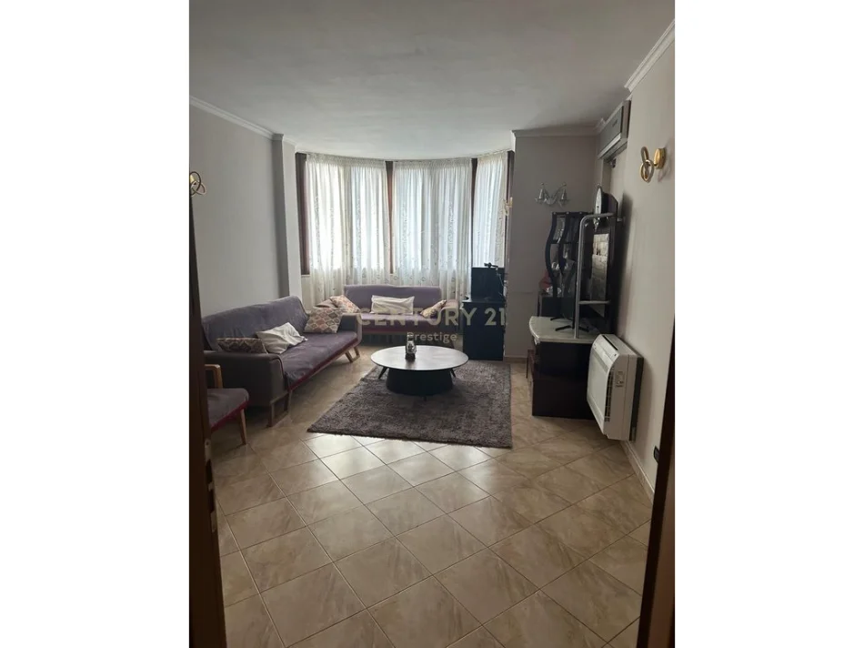 Tirane, shitet apartament 2+1+Ballkon Kati 3, 103 m² 226.000 € (Ambasada amerikane)
