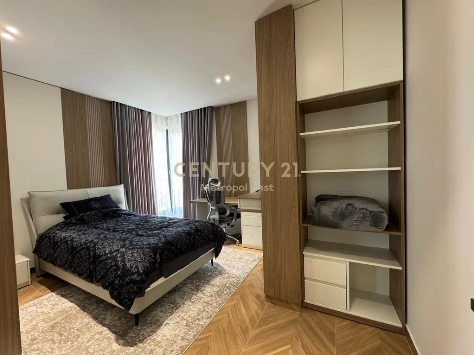 Tirane, jepet me qera apartament Vile 3 Katshe Kati 3, 465 m² 2.800 €