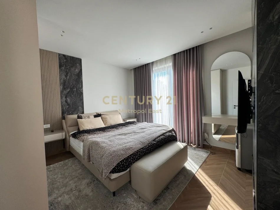 Tirane, jepet me qera apartament Vile 3 Katshe Kati 3, 465 m² 2.800 €