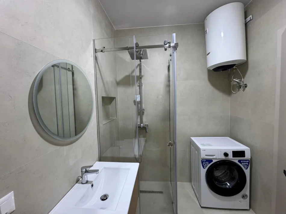 Tirane, jepet me qera apartament 1+1 Kati 2, 96 m² 750 € 