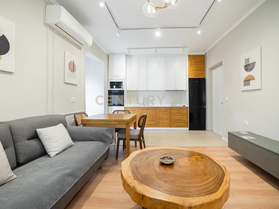 PAZARI I RI, SHESIM APARTAMENT 2+1