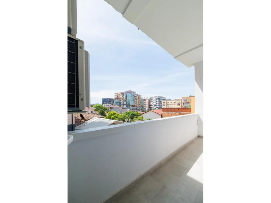 PAZARI I RI, SHESIM APARTAMENT 2+1