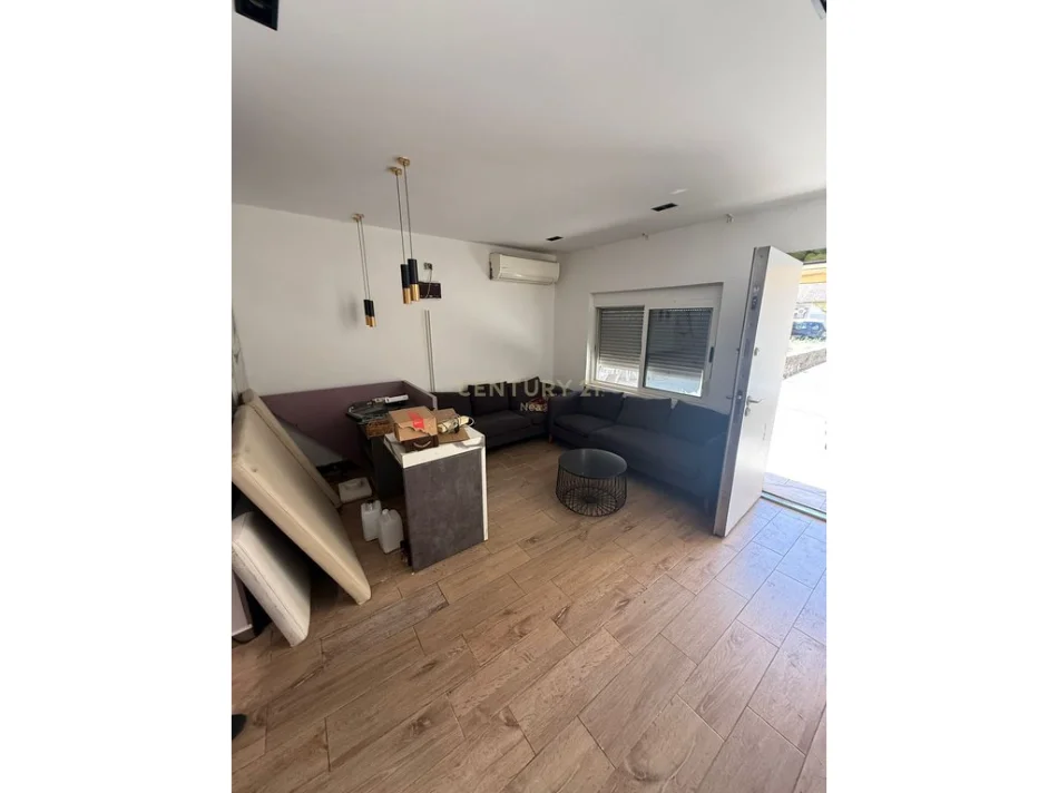 Tirane, shitet apartament 4+1 , 99 m² 210.000 € 