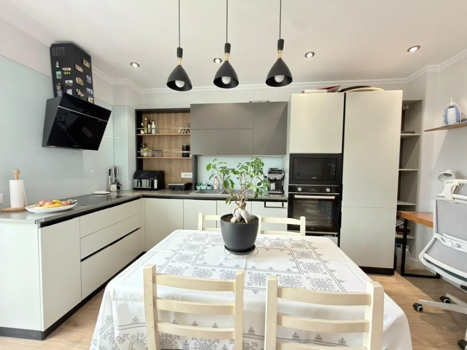 Tirane, shitet apartament 1+1 Kati 5, 65 m² 95.000 € 