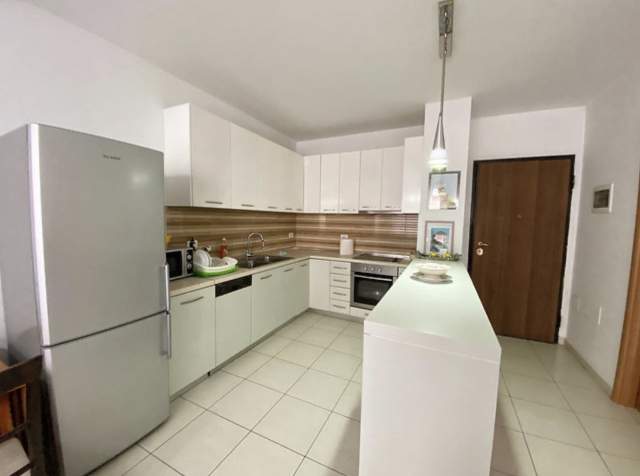 Tirane, shitet apartament 1+1+BLK Kati 4, 63 m² 75.000 Euro (Rruga Tre Deshmoret)