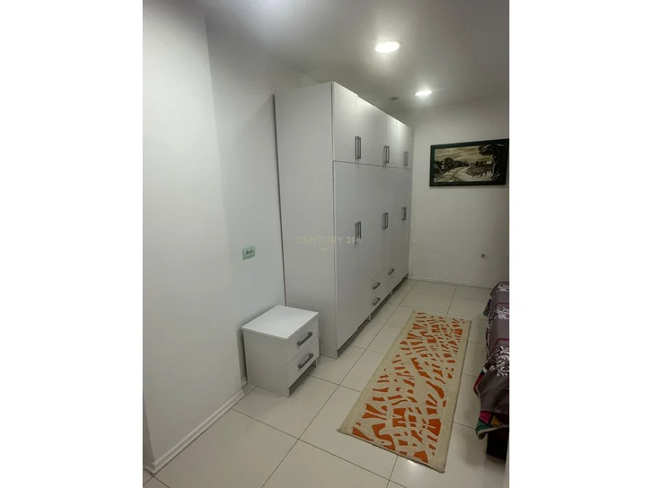 Tirane, shitet garsonier Studio , 37 m² 60.000 € (Kombinat)