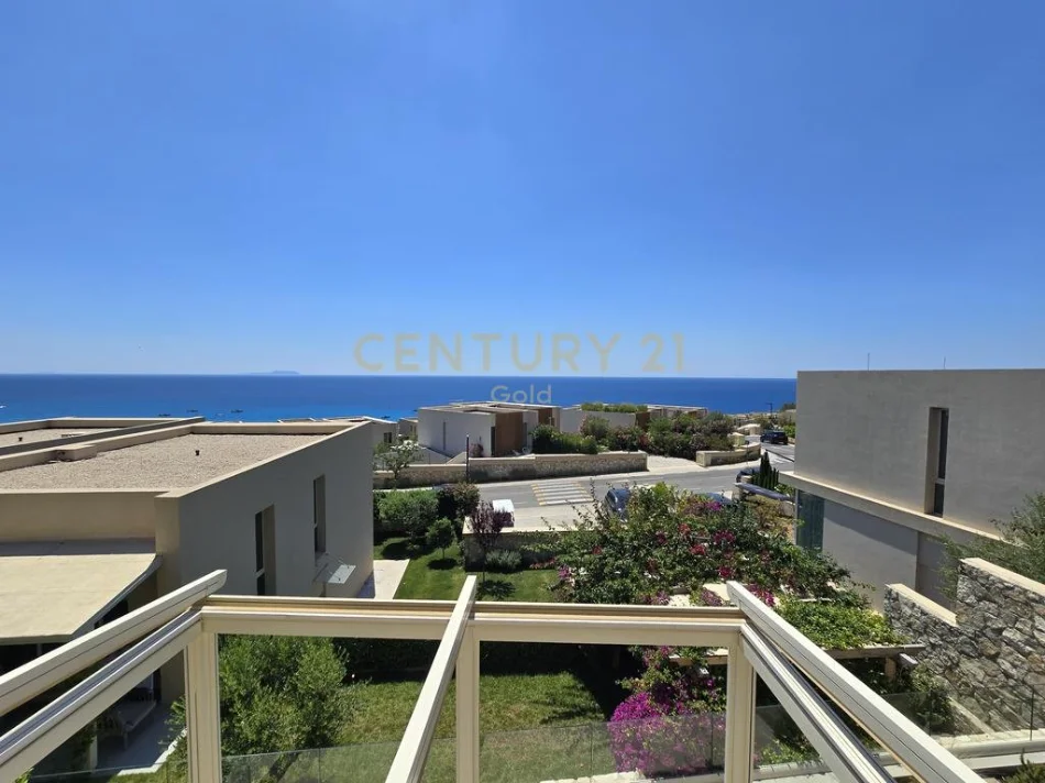 Vlore, shitet apartament 3+1+Ballkon Kati 1, 156 m² 850.000 € (DHERMI)