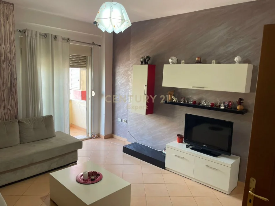 Tirane, jepet me qera apartament 1+1 Kati 6, 75 m² 500 € (don bosko)