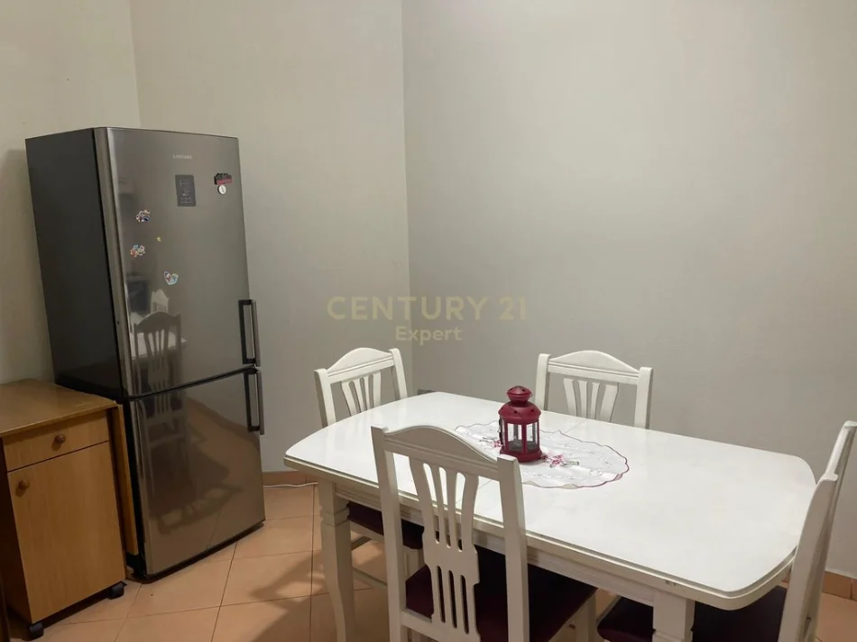 Tirane, jepet me qera apartament 1+1 Kati 6, 75 m² 500 € (don bosko)