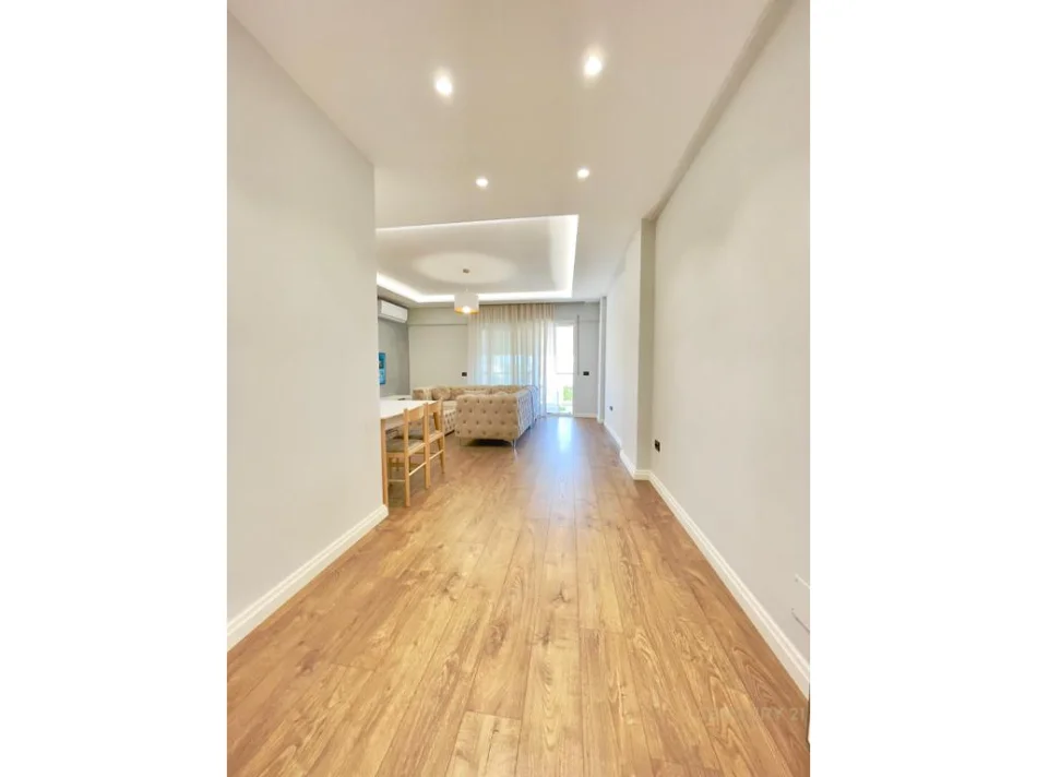 Tirane, jepet me qera apartament 2+1 Kati 6, 115 m² 800 € (Kopshti botanik)