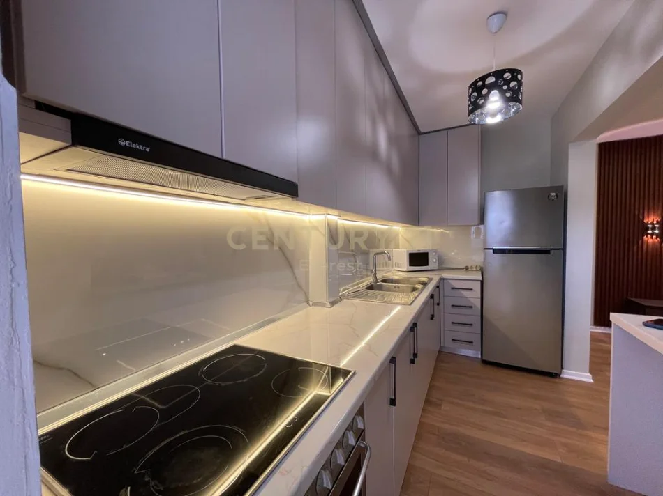 Tirane, jepet me qera apartament 1+1 Kati 6, 77 m² 450 € (Astir)