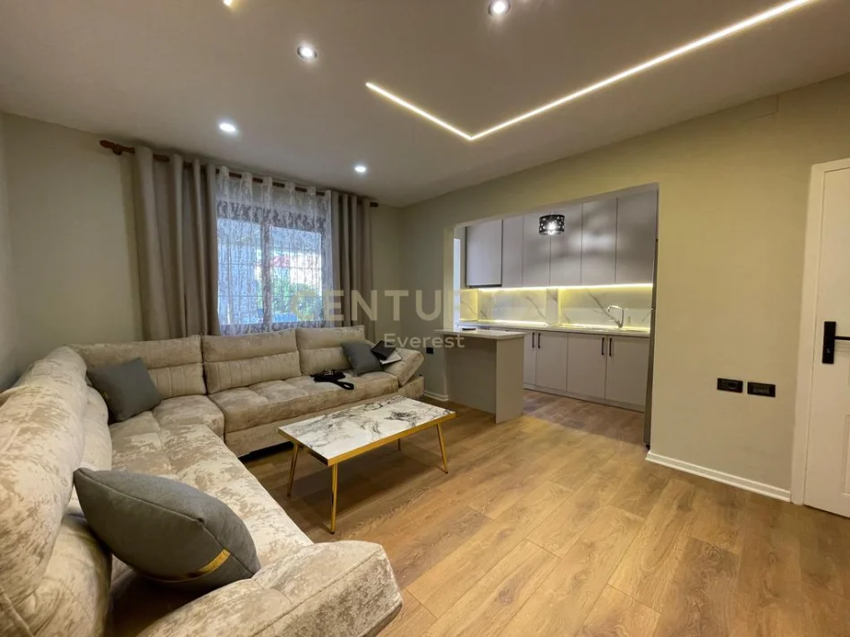Tirane, shitet apartament 2+1+Aneks+Ballkon Kati 2, 74 m² 145.000 € (Ali Dem)