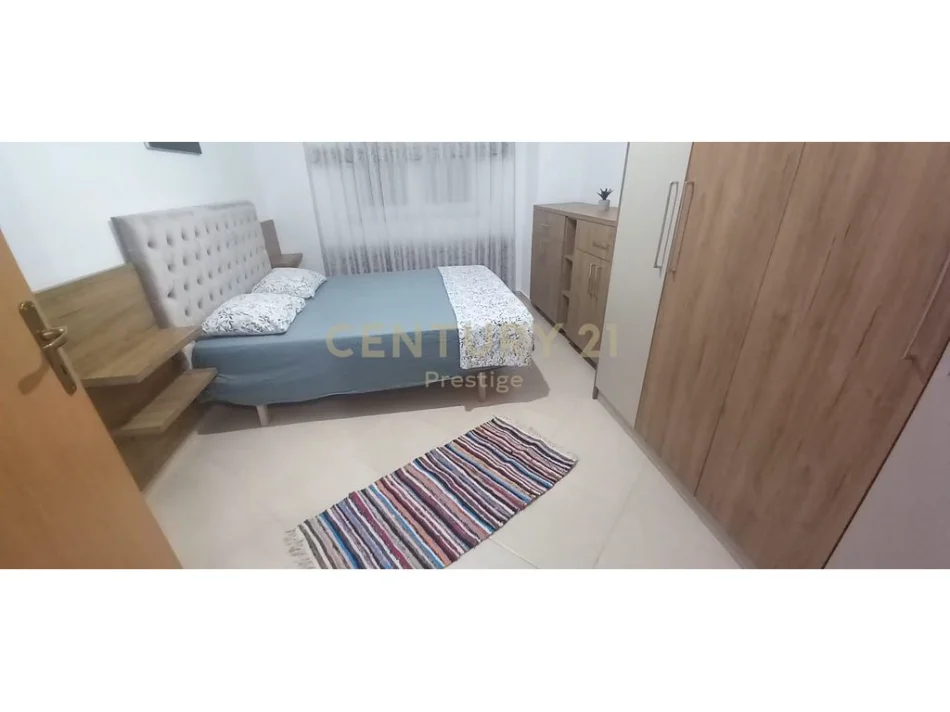 Tirane, jepet me qera apartament 2+1+Aneks Kati 5, 100 m² 500 € (Shkoze)
