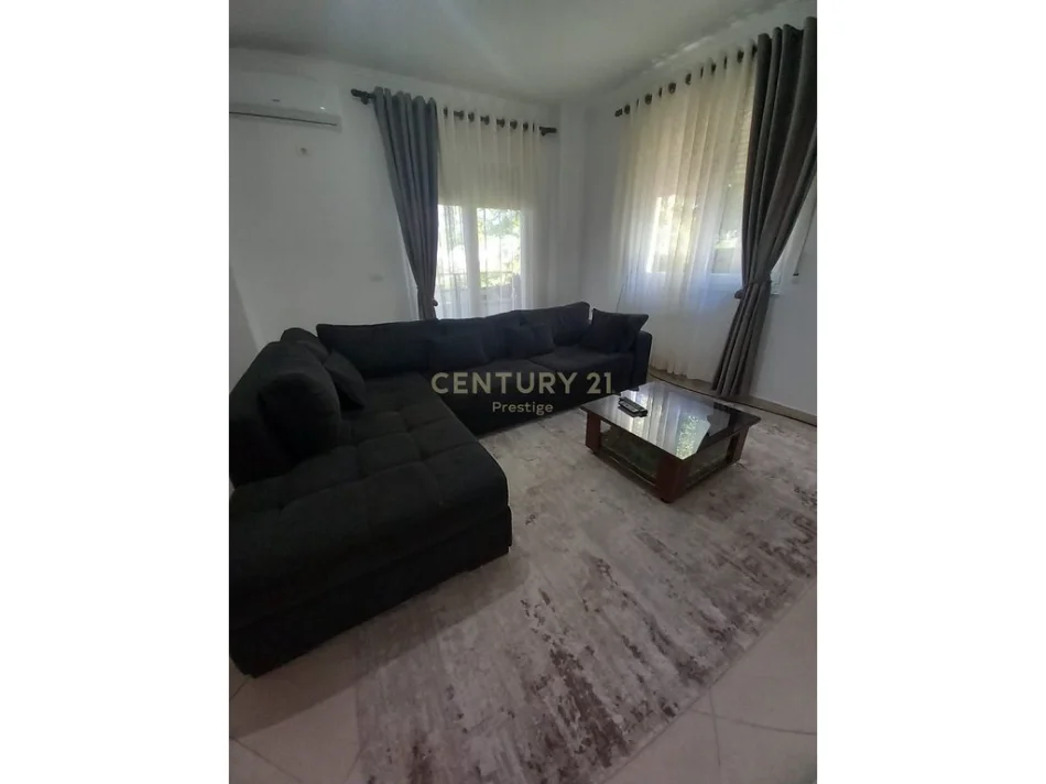 Tirane, jepet me qera apartament 2+1+Aneks+Ballkon Kati 5, 100 m² 500 € (Shkoze)