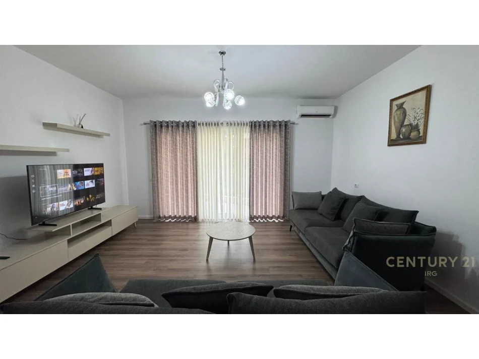 Tirane, jepet me qera apartament 2+1+Ballkon Kati 3, 107 m² 750 € (kopshti botanik)