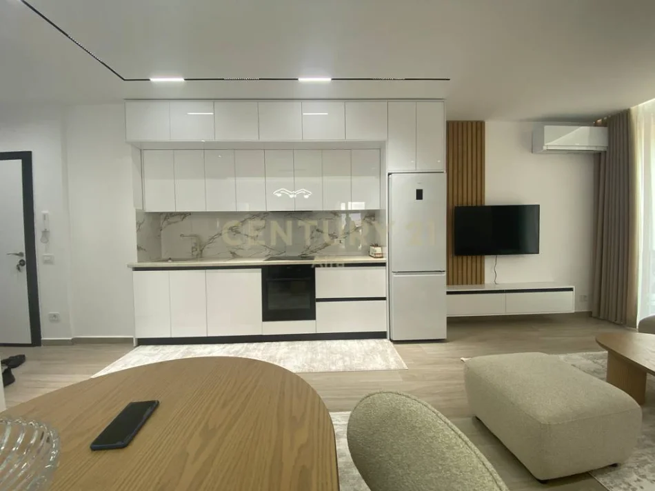 Tirane, jepet me qera apartament 2+1 Kati 7, 105 m² 1.300 € (mine peza)