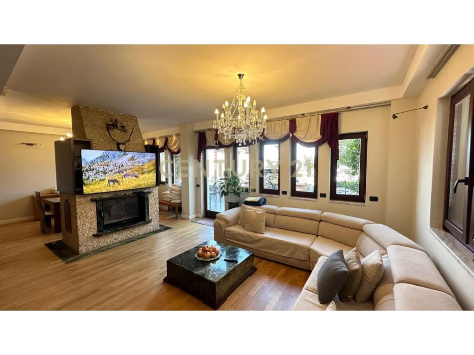 Tirane, shitet apartament 3+1+Ballkon Kati 7, 285 m² 420.000 € (kodra e diellit)
