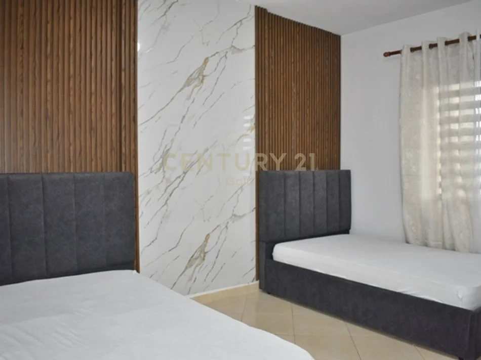 Tirane, jepet me qera apartament 2+1+Ballkon Kati 4, 105 m² 650 € (don bosko)