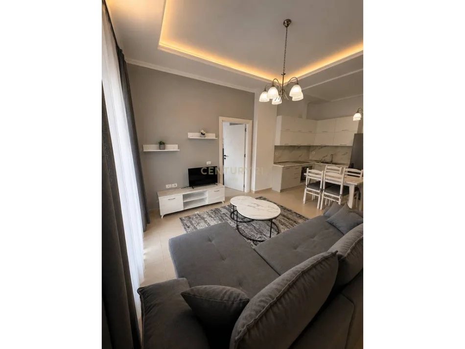 Tirane, jepet me qera apartament 1+1 Kati 1, 60 m² 501 € (kopshti botanik)