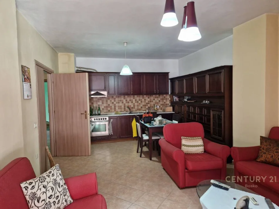 Tirane, shitet apartament 2+1+Ballkon Kati 3, 104 m² 147.000 € (misto mame)
