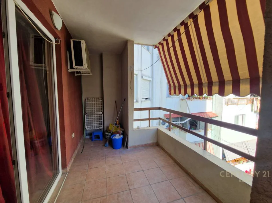 Tirane, shitet apartament 2+1+Ballkon Kati 3, 104 m² 147.000 € (misto mame)
