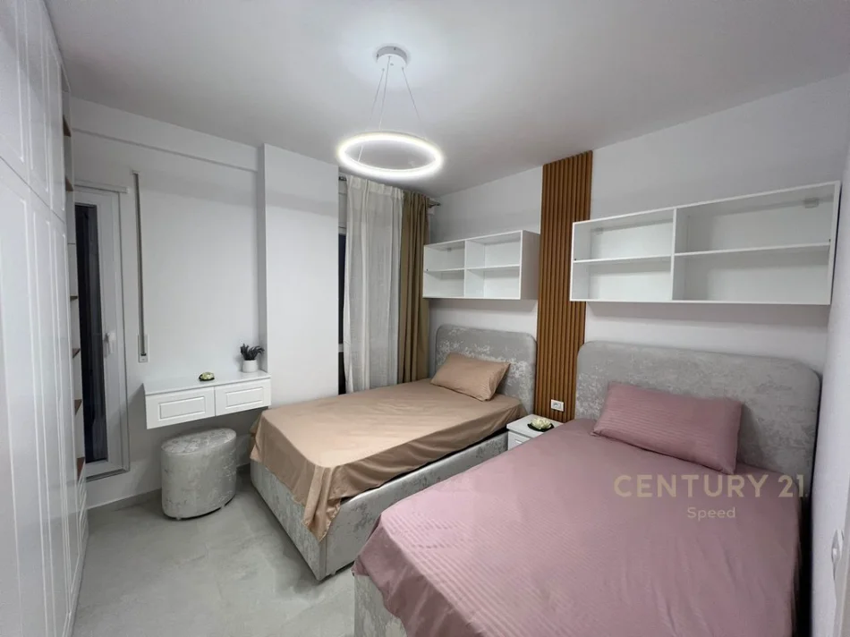 Tirane, jepet me qera apartament 2+1+Aneks+Ballkon Kati 6, 99 m² 900 € (Tiran Shkolla Kuqe)
