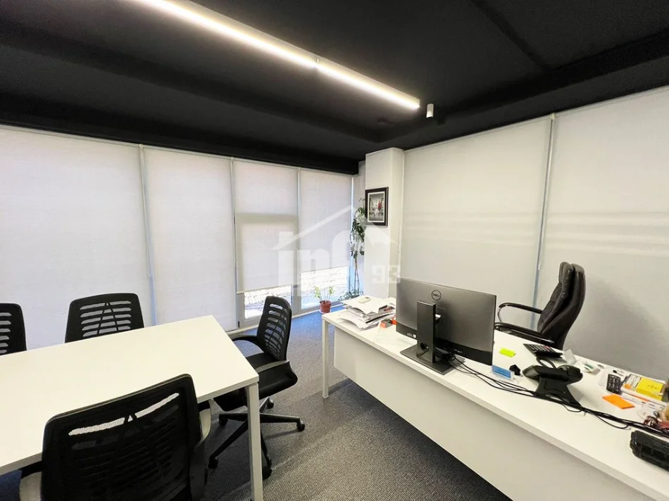Tirane, jepet me qera zyre Kati 2, 190 m² 1.100 € (TE PAZARI I RI)