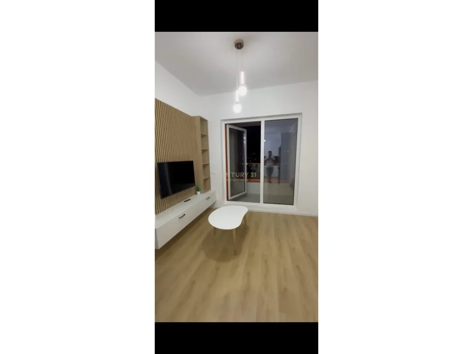 Tirane, jepet me qera apartament 1+1 Kati 8, 50 m² 480 € (Ali dem)