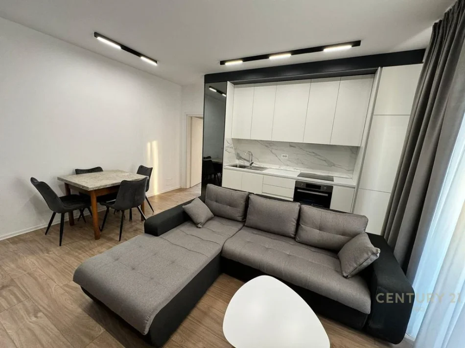 Tirane, jepet me qera apartament 2+1 Kati 8, 125 m² 1.300 € (Tirana Garden building)