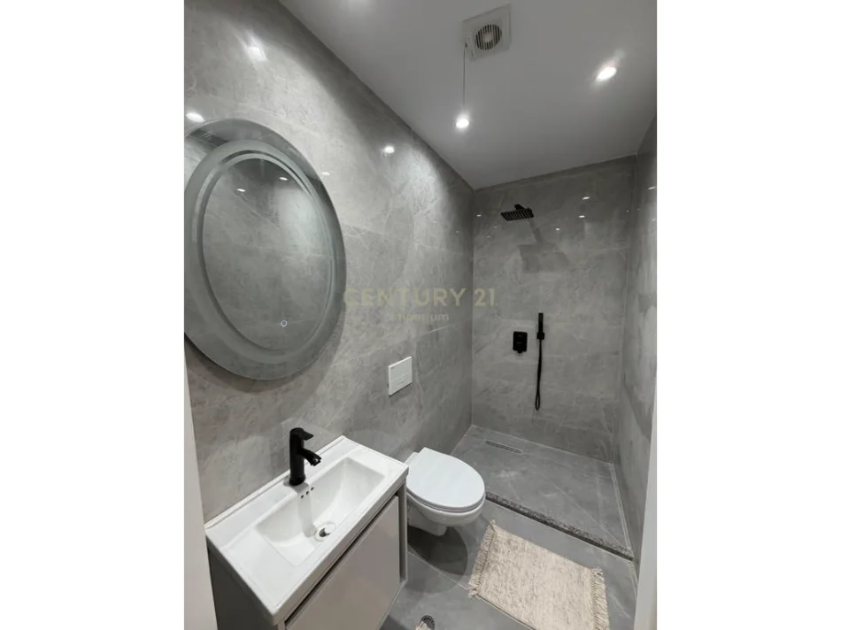 Tirane, shitet apartament 1+1 Kati 5, 60 m² 118.000 € (astiri)