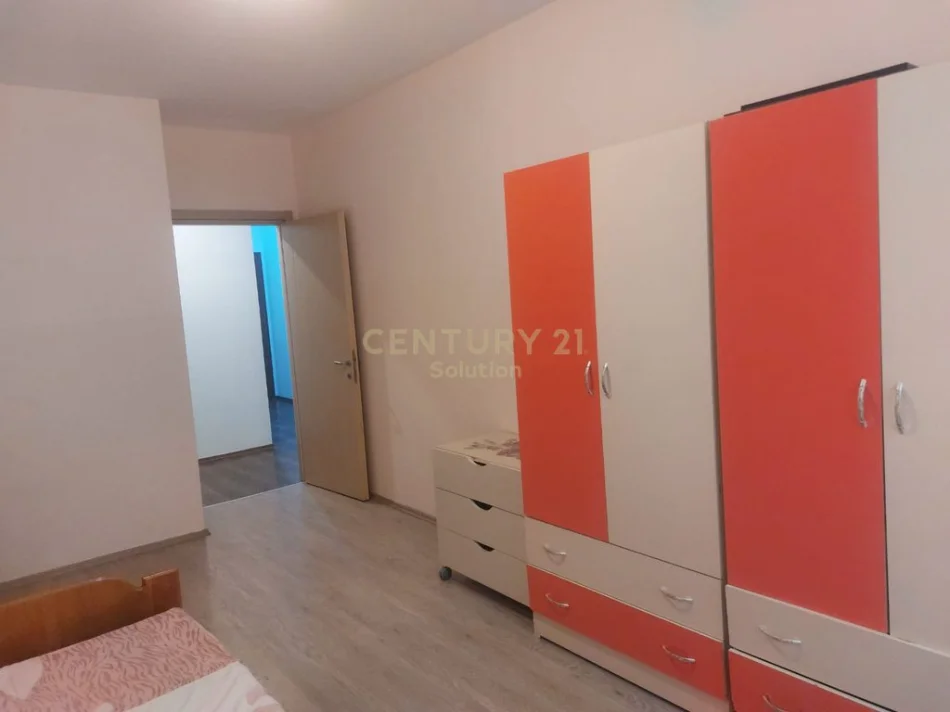 Tirane, jepet me qera apartament 2+1 Kati 7, 110 m² 470 € (yzberisht)