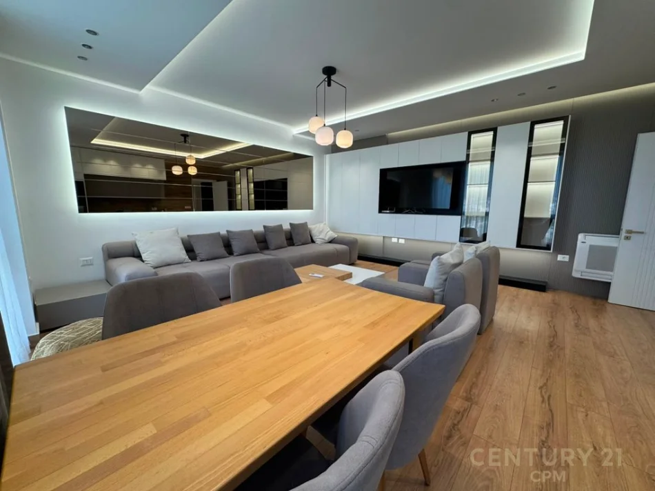 Tirane, jepet me qera apartament 1+1 Kati 6, 76 m² 650 € (bulevardi i ri)