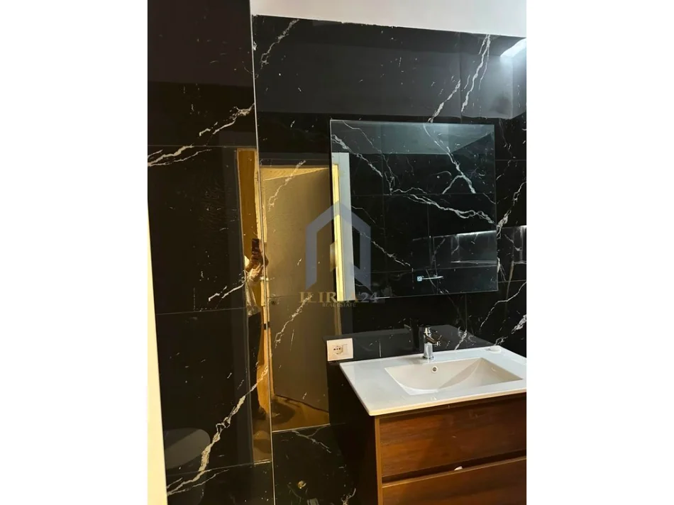 Tirane, shitet apartament 1+1+Ballkon Kati 6, 55 m² 138.000 € (Apartament 1+1 per shitje tek, Rezidenca HENKE , AMERIKAN 3)