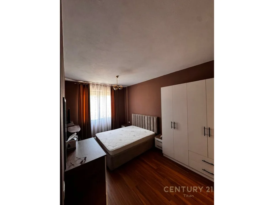 Tirane, jepet me qera apartament 2+1 Kati 1, 83 m² 800 € (don bosko)