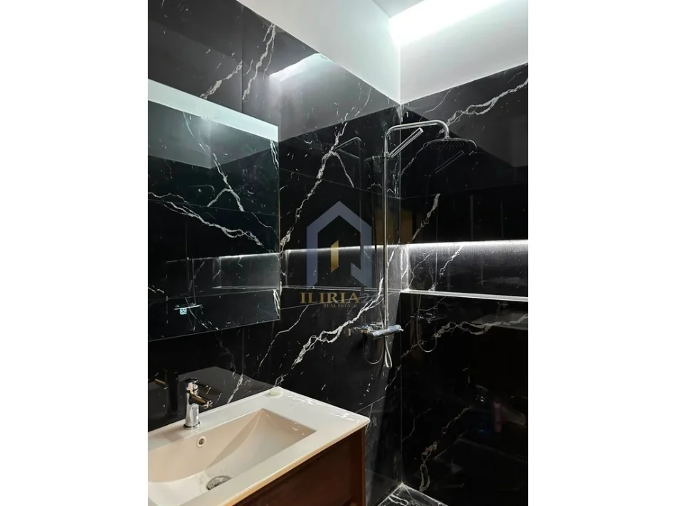 Tirane, shitet apartament 1+1+Ballkon Kati 6, 55 m² 138.000 € (Apartament 1+1 per shitje tek, Rezidenca HENKE , AMERIKAN 3)