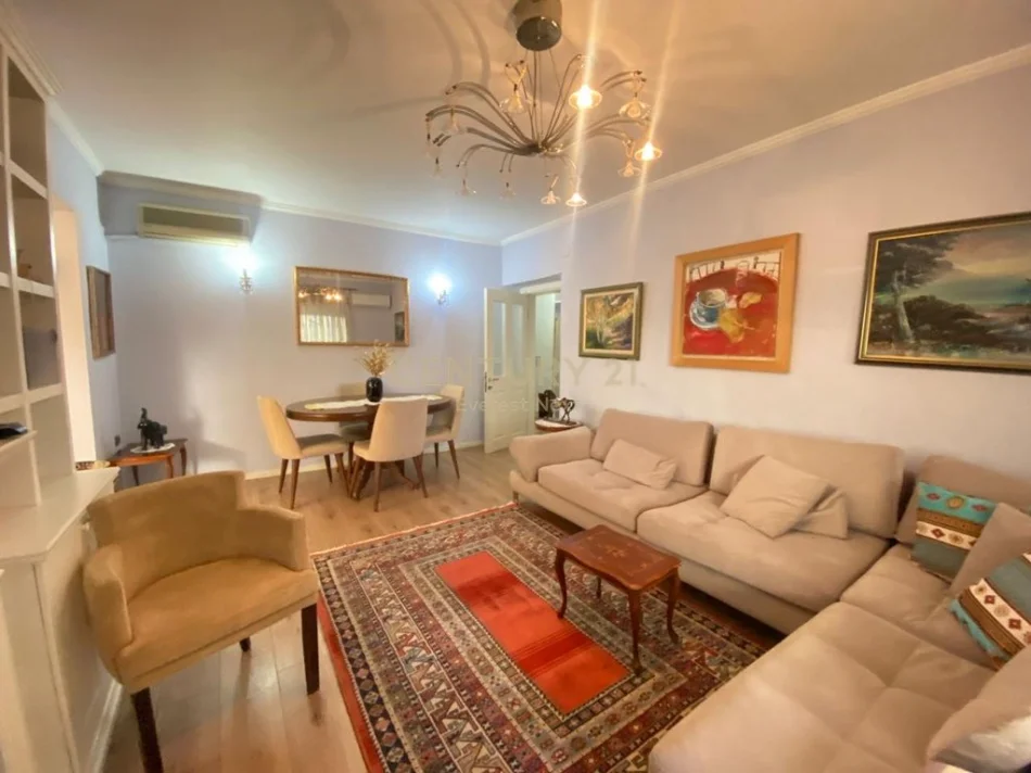 Tirane, jepet me qera apartament 2+1 Kati 2, 92 m² 800 € (myslym shyri)