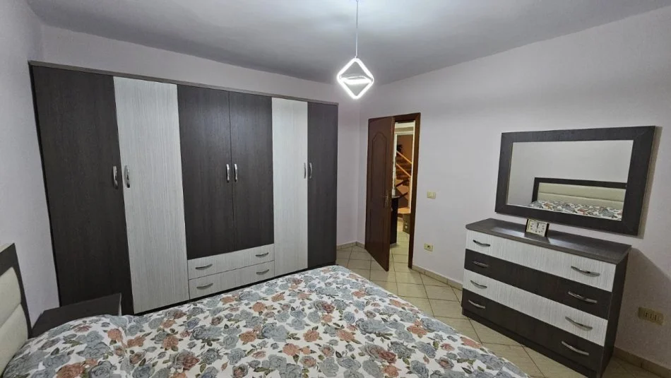 Tirane, jepet me qera apartament 2+1 Kati 4, 67 m² 550 € (Ish Uzina Dinamo)