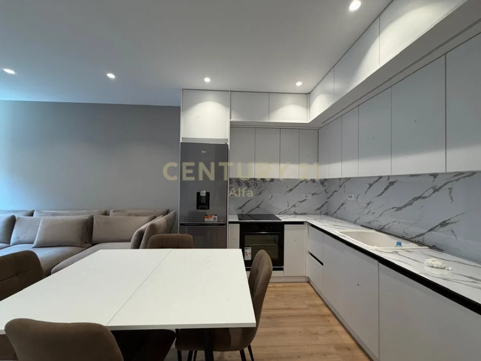 Tirane, shitet apartament 1+1 Kati 5, 59 m² 130.000 € (Rruga e Elbasanit)