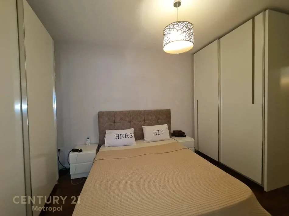 Tirane, shitet apartament 3+1+Ballkon Kati 1, 130 m² 275.000 € (kodra e diellit 1)