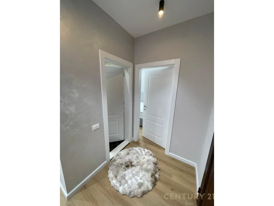 Tirane, shitet apartament 1+1 Kati 3, 60 m² 130.000 € (astir)