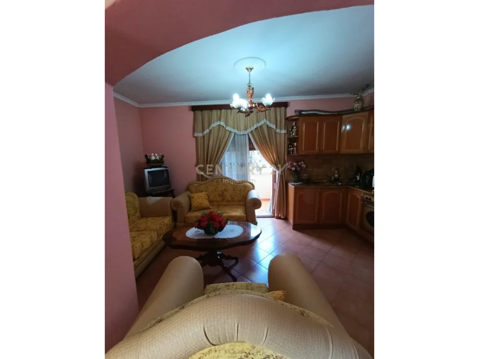 Tirane, shitet apartament 3+1+Ballkon Kati 2, 135 m² 150.000 € (misto mame)