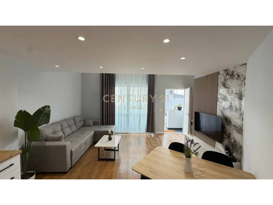Tirane, shitet 1+1 Kati 1, 66 m² 128.000 € (liqeni i thate)