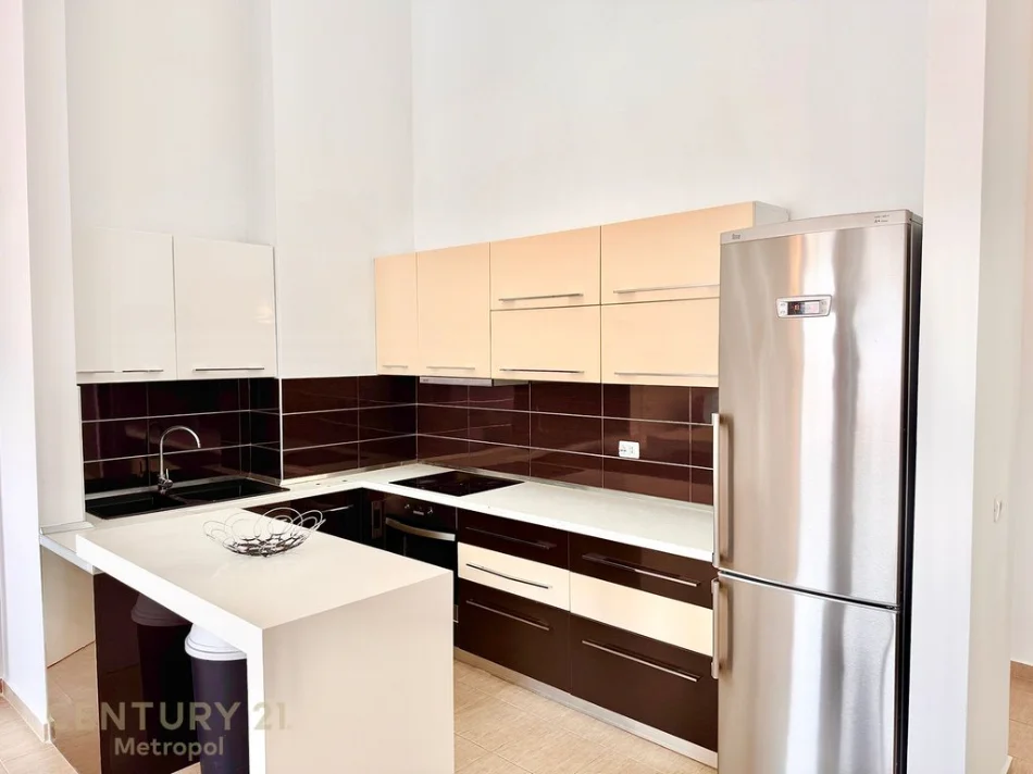 Tirane, jepet me qera apartament 2+1 Kati 3, 99 m² 630 € (kodra e diellit)
