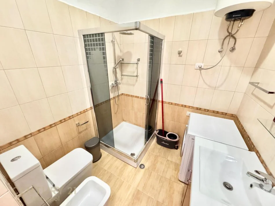 Tirane, jepet me qera apartament 2+1 Kati 3, 99 m² 630 € (kodra e diellit)