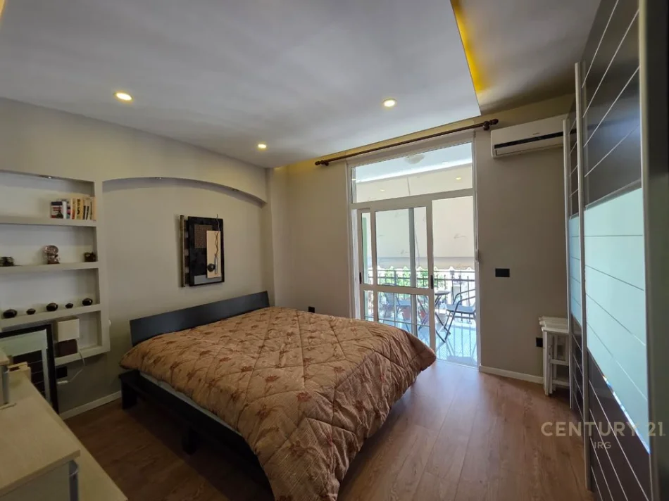 Tirane, jepet me qera apartament 2+1+Ballkon Kati 4, 110 m² 1.200 € (parlamneti ura e tabakeve)