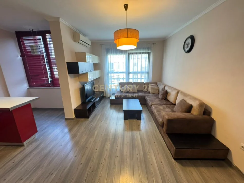 Tirane, jepet me qera apartament 2+1 Kati 5, 89 m² 1.000 € 