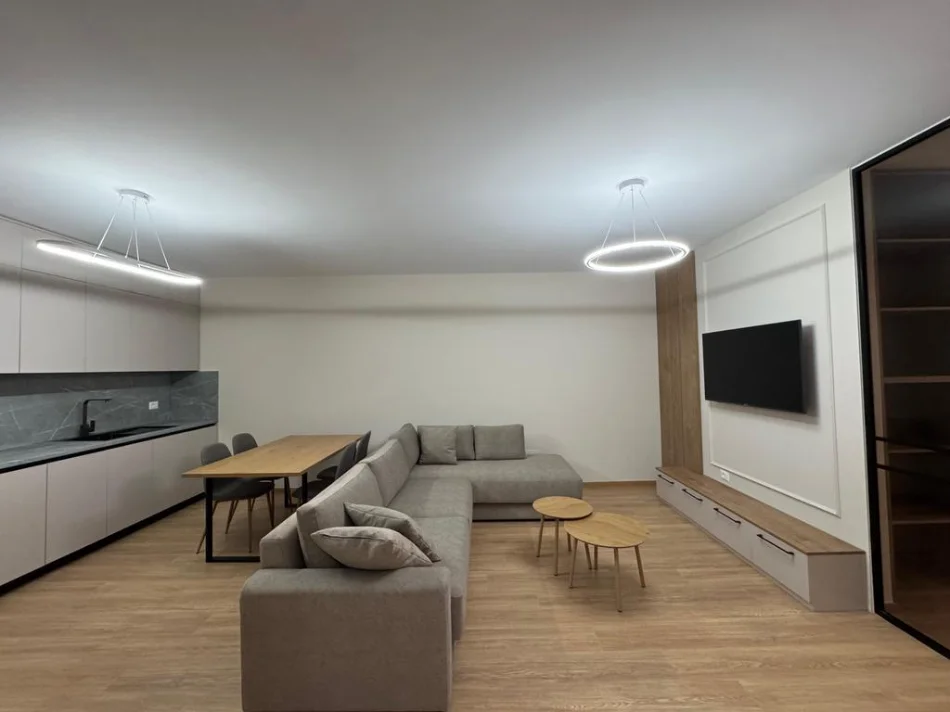 Tirane, jepet me qera apartament 1+1 Kati 1, 93 m² 750 € 