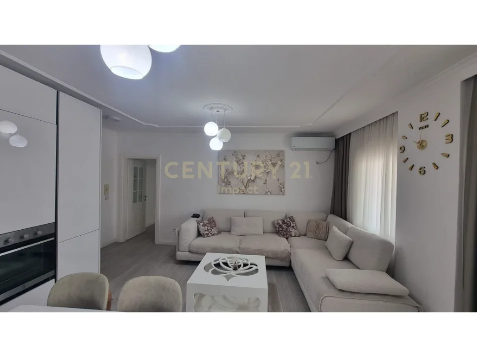 Tirane, shitet apartament 2+1 Kati 6, 102 m² 250.000 € (ish parku)
